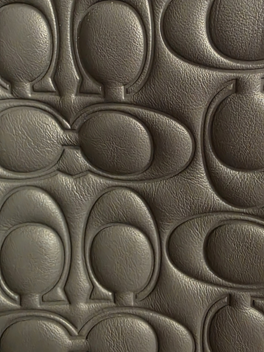 Beautiful COACH Embossed Signature Leather Shoulder Bag in Grayish Blue - Picture 6 of 8